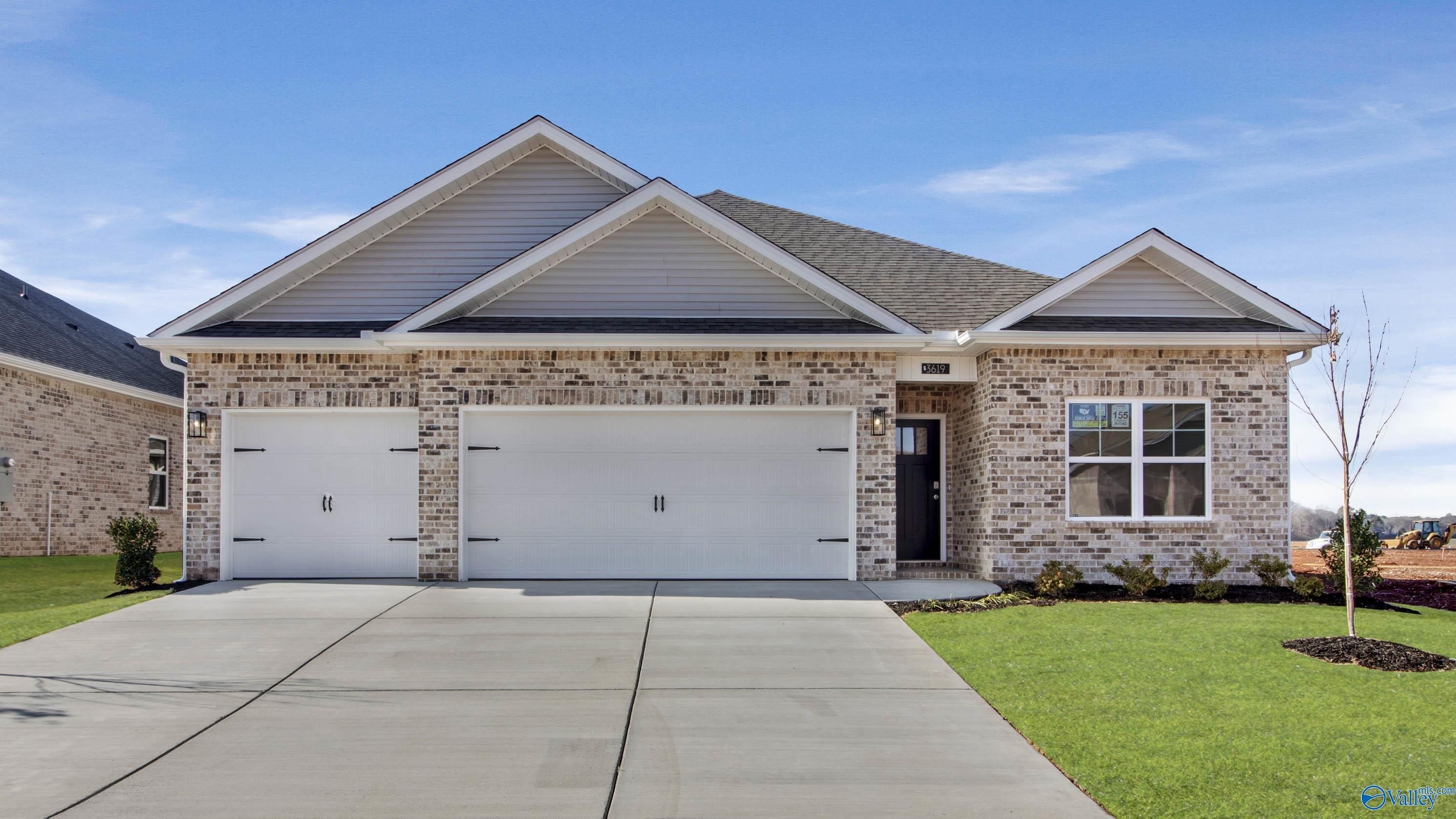 Single Family 4BR 3BA - 3619 Whistling Way SW, Madison, AL