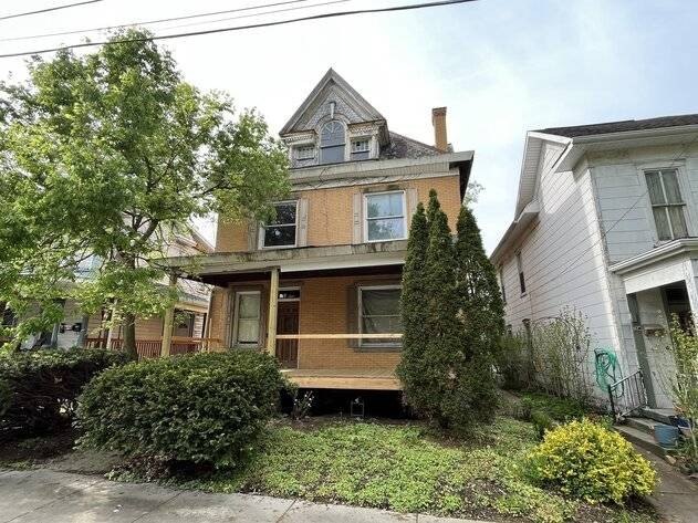 68 W Lincoln St  