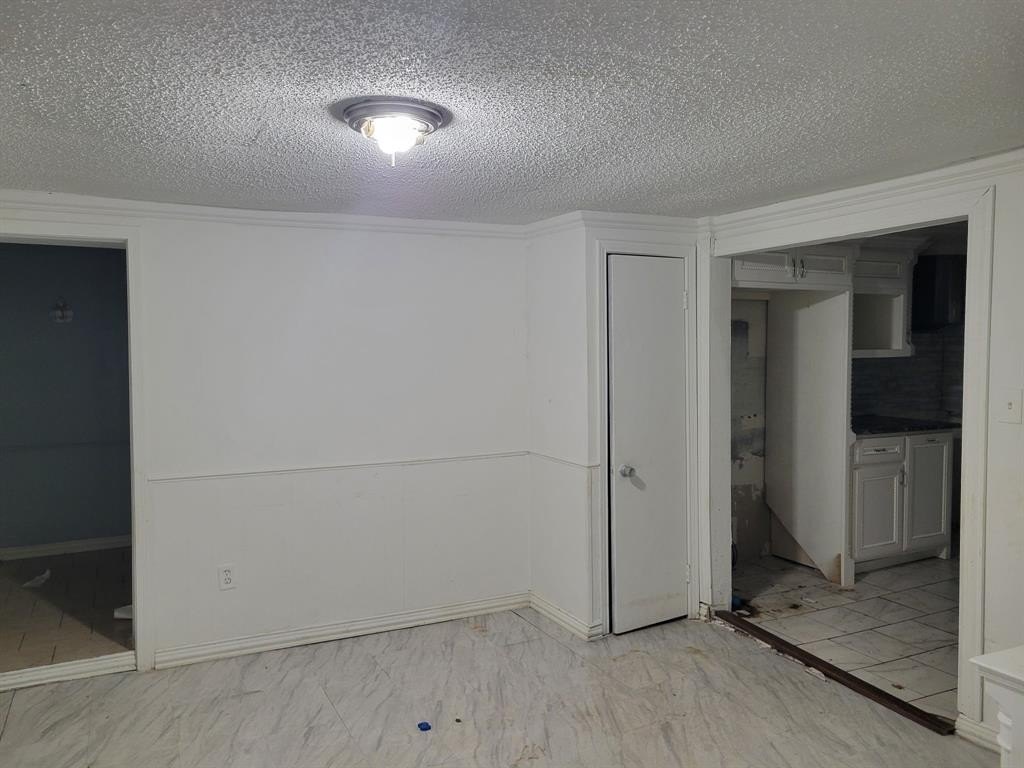 Single Family 2BR 1BA - 924 N Clements Street, Gainesville, TX