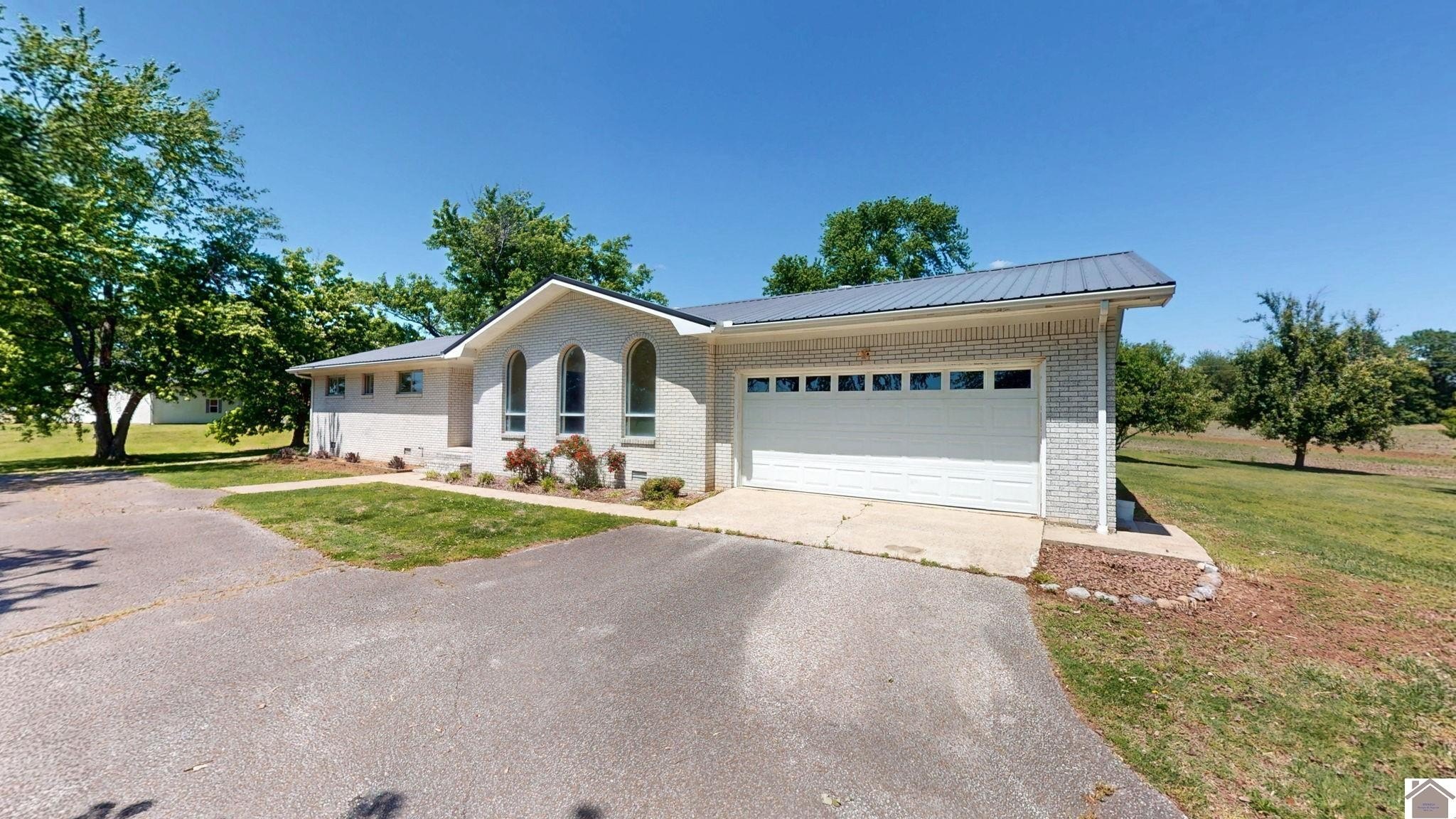 Single Family 3BR 2BA - 760 State Route 83, Mayfield, KY