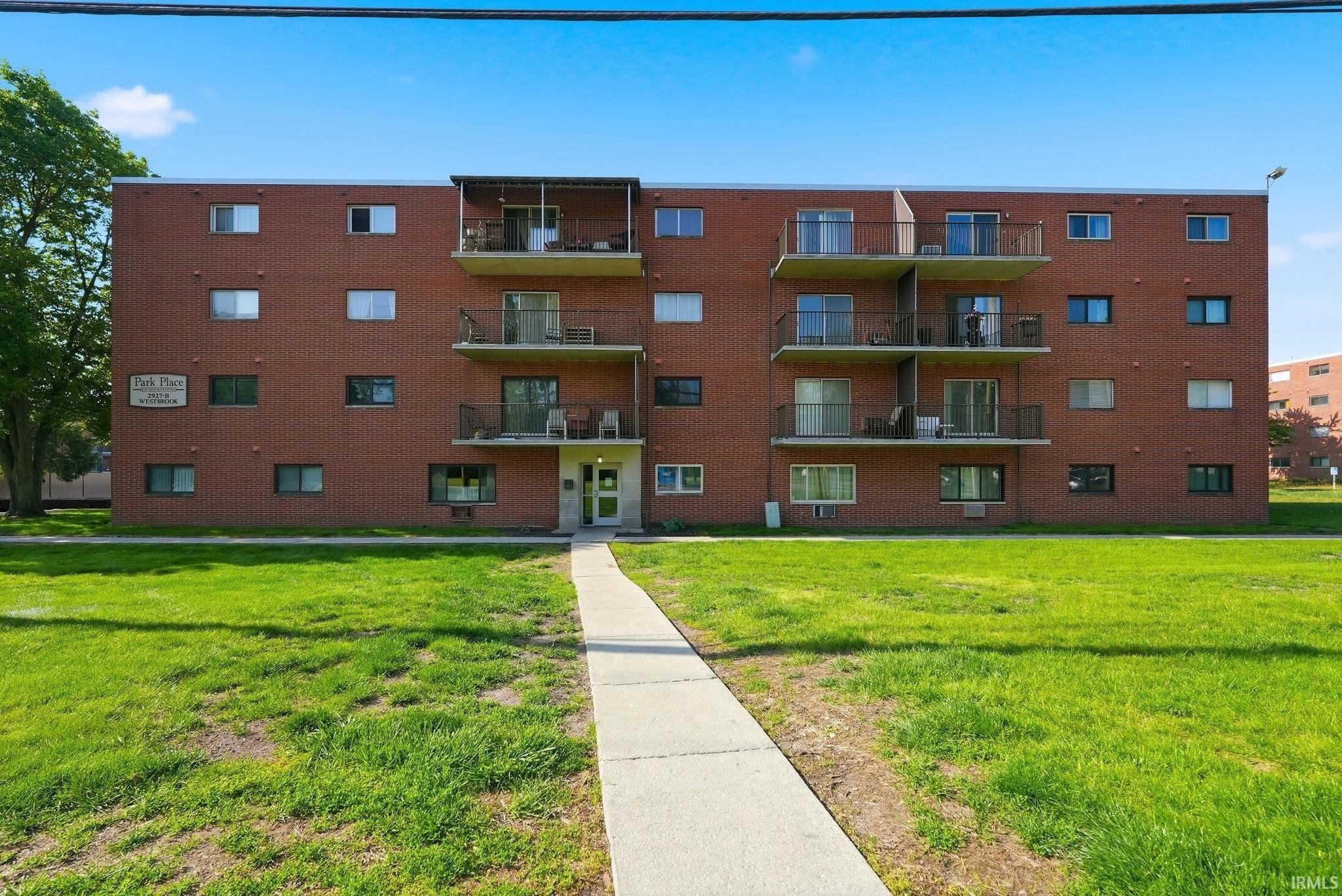 Condo 1BR 1BA - 2927 Westbrook Drive, Fort Wayne, IN