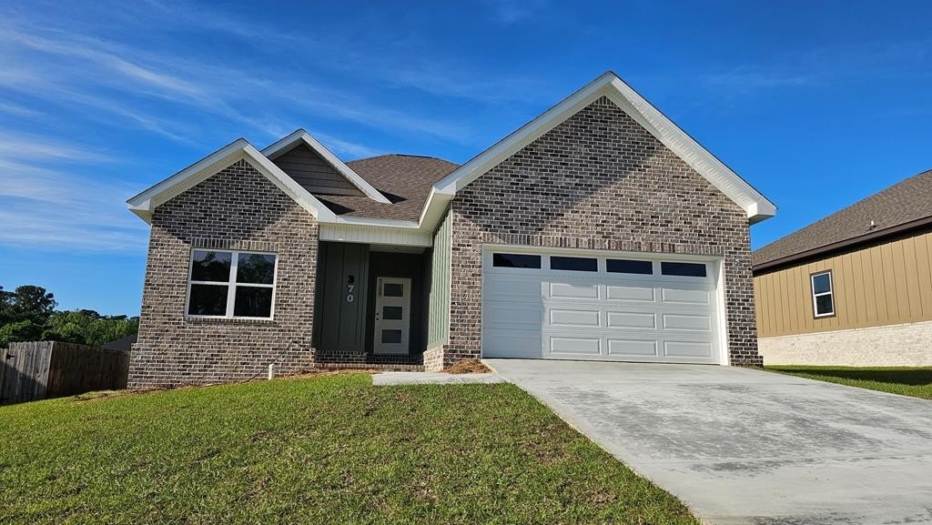 Single Family 3BR 2BA - 370 Spruce Lane, Ozark, AL