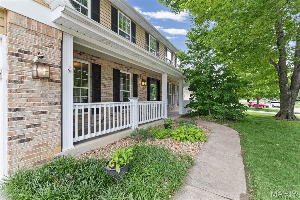 Single Family 5BR 4BA - 360 Huntleigh Manor Drive, St Charles, MO