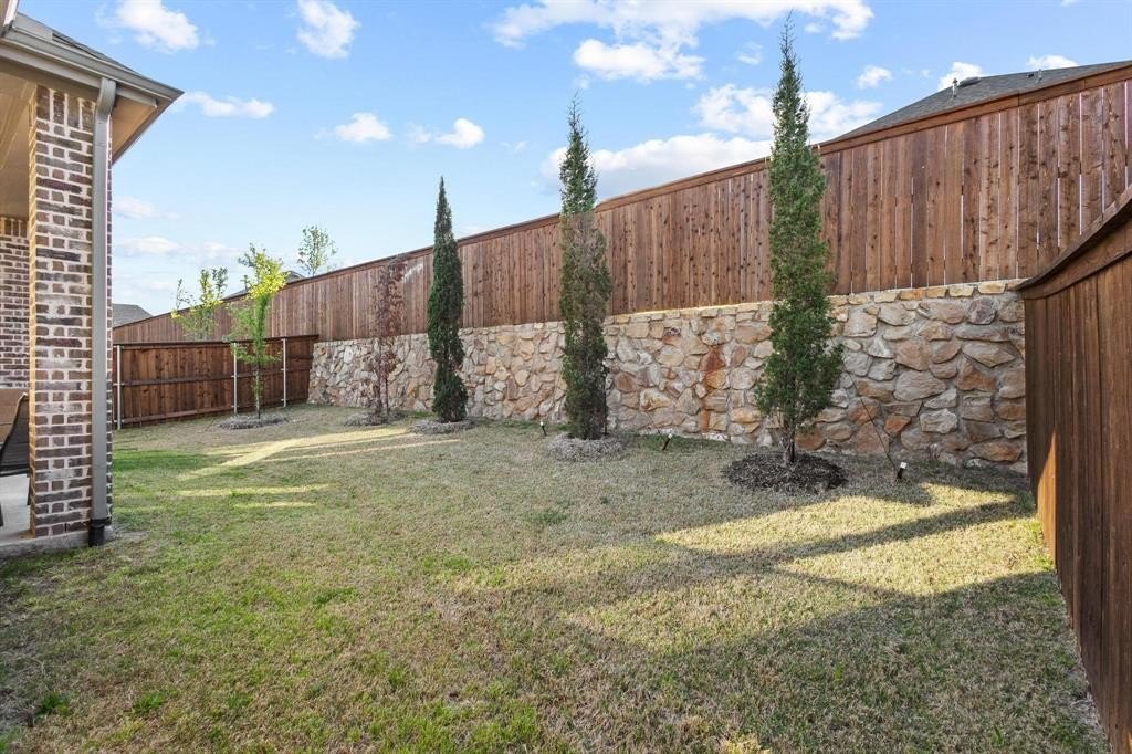 Single Family 4BR 2BA - 5056 Westhaven Circle, Denison, TX