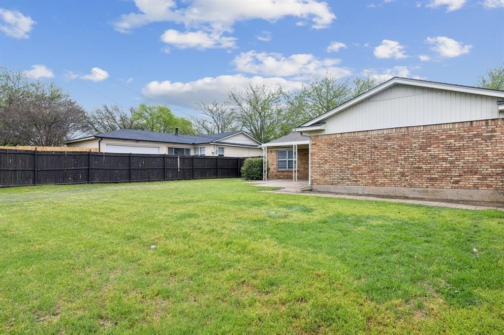 Single Family 3BR 2BA - 805 La Salle Drive, Sherman, TX