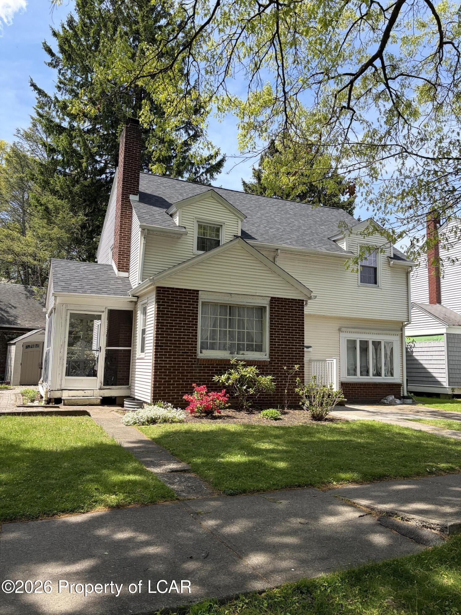 Single Family 4BR 2BA - 29 E Union Street, Kingston, PA