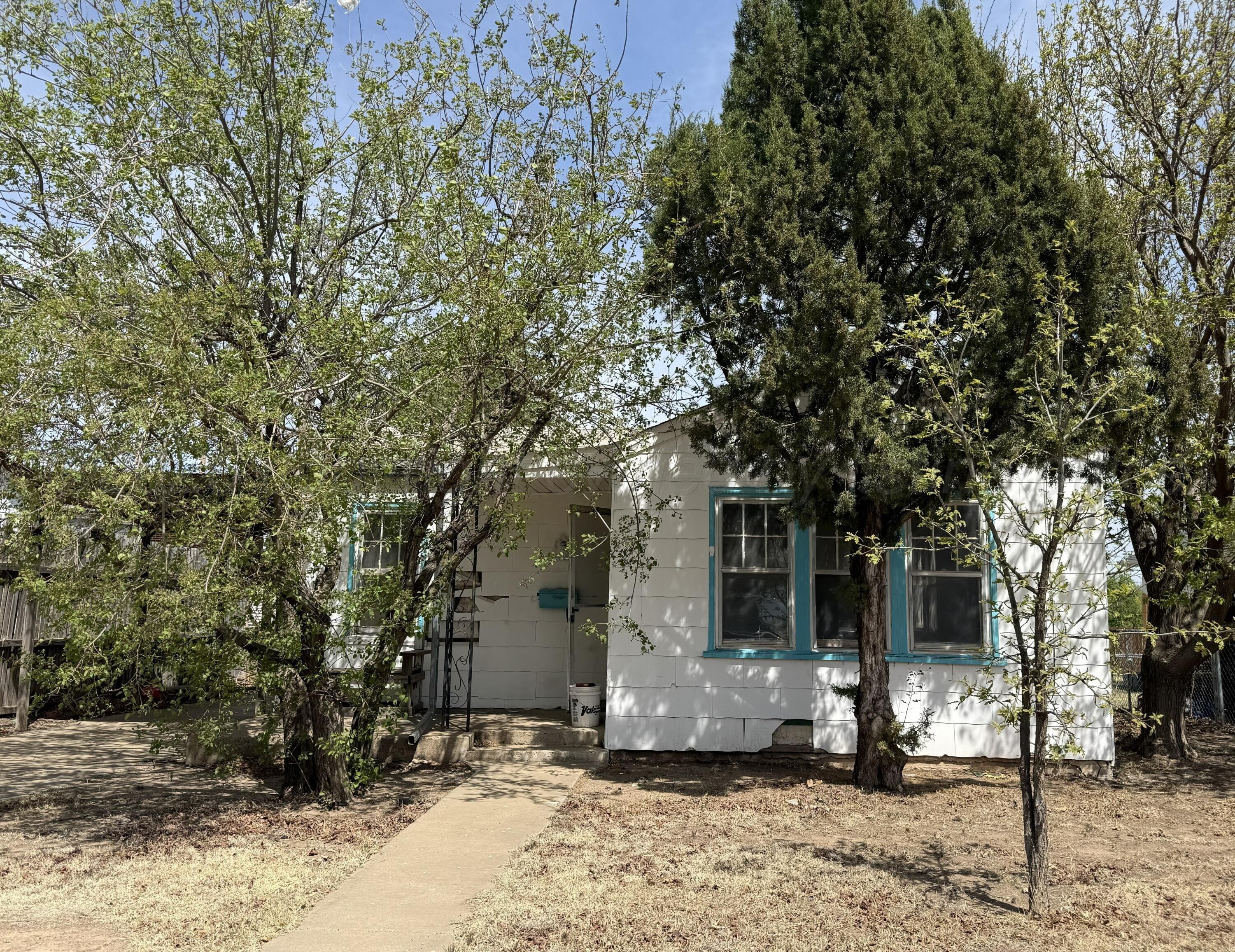 Single Family 3BR 2BA - 806 N Frost St, Pampa, TX