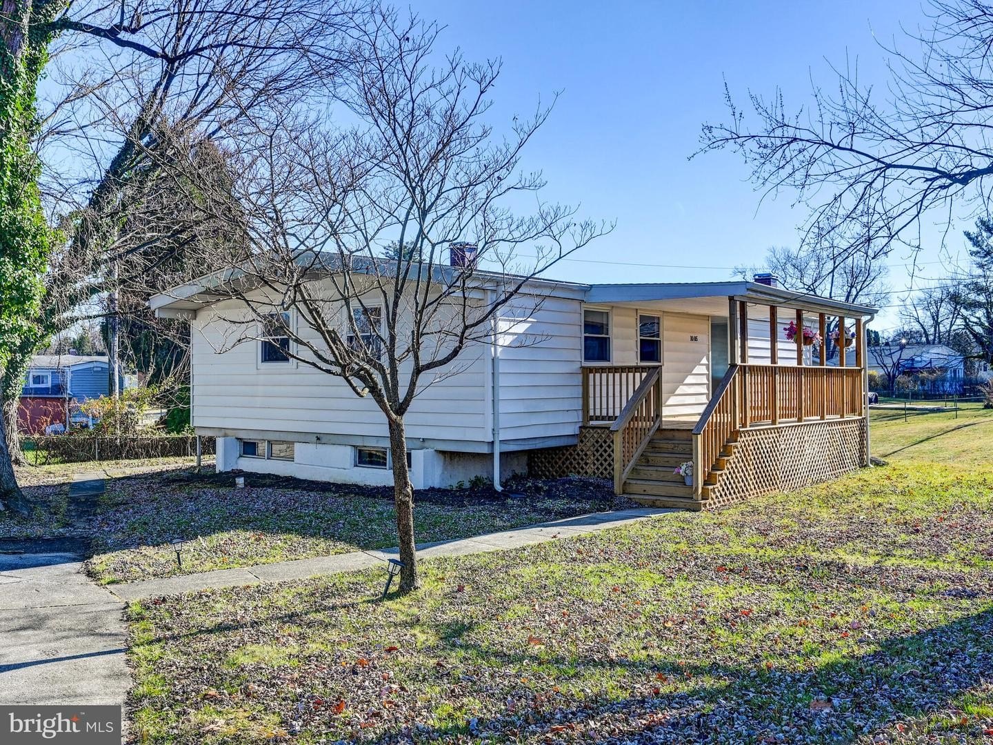 Single Family 4BR 2BA - 1005 PARKVALLEY CT, BALTIMORE, MD