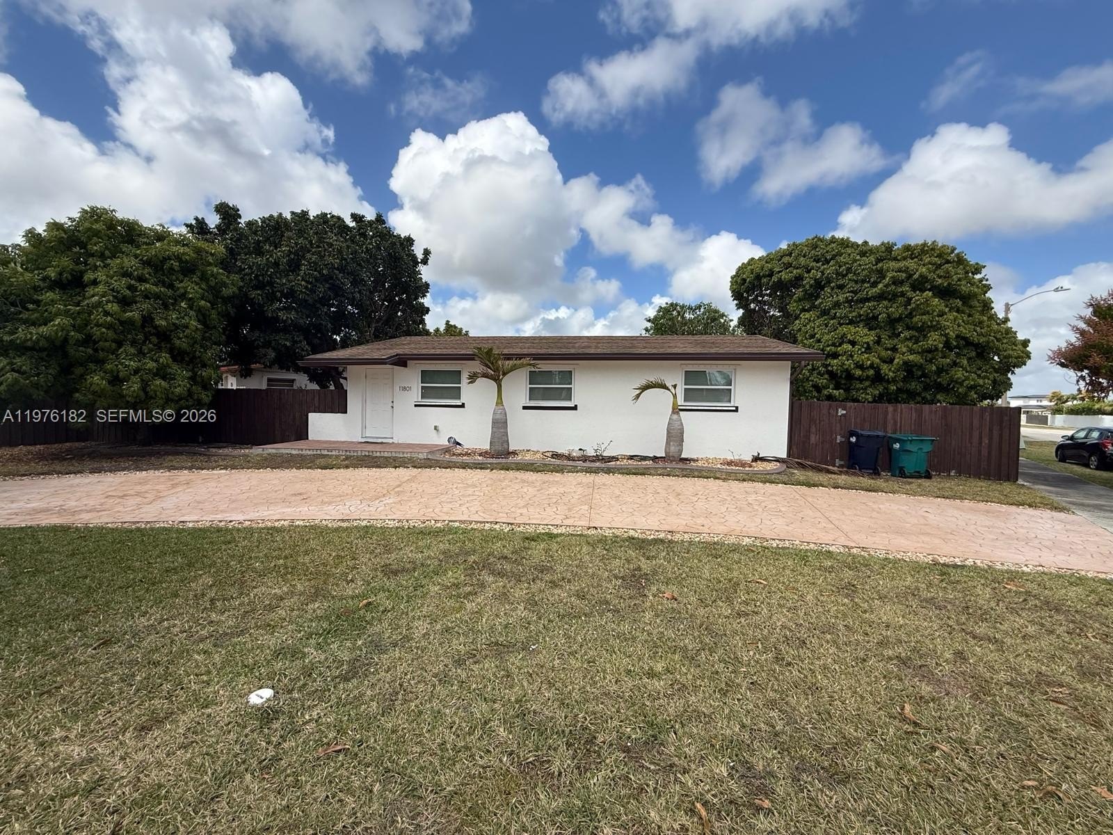 Single Family 4BR 2BA - 11801 SW 180th St, Miami, FL