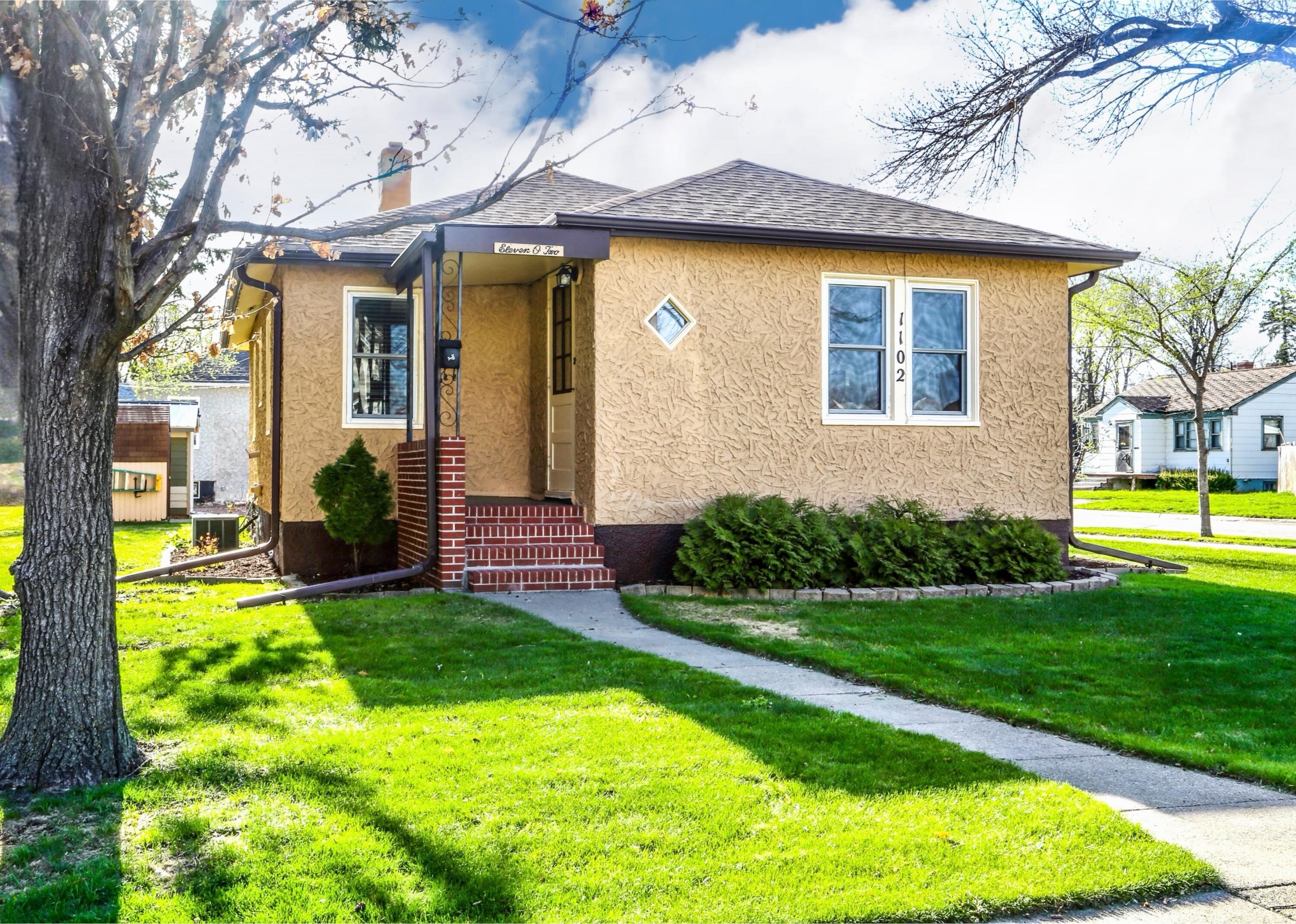 Single Family 3BR 2BA - 1102 S Jay Street, Aberdeen, SD