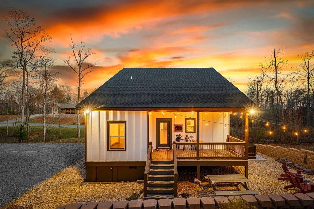 Single Family 2BR 2BA - 78 Lake Top Lane, Ellijay, GA