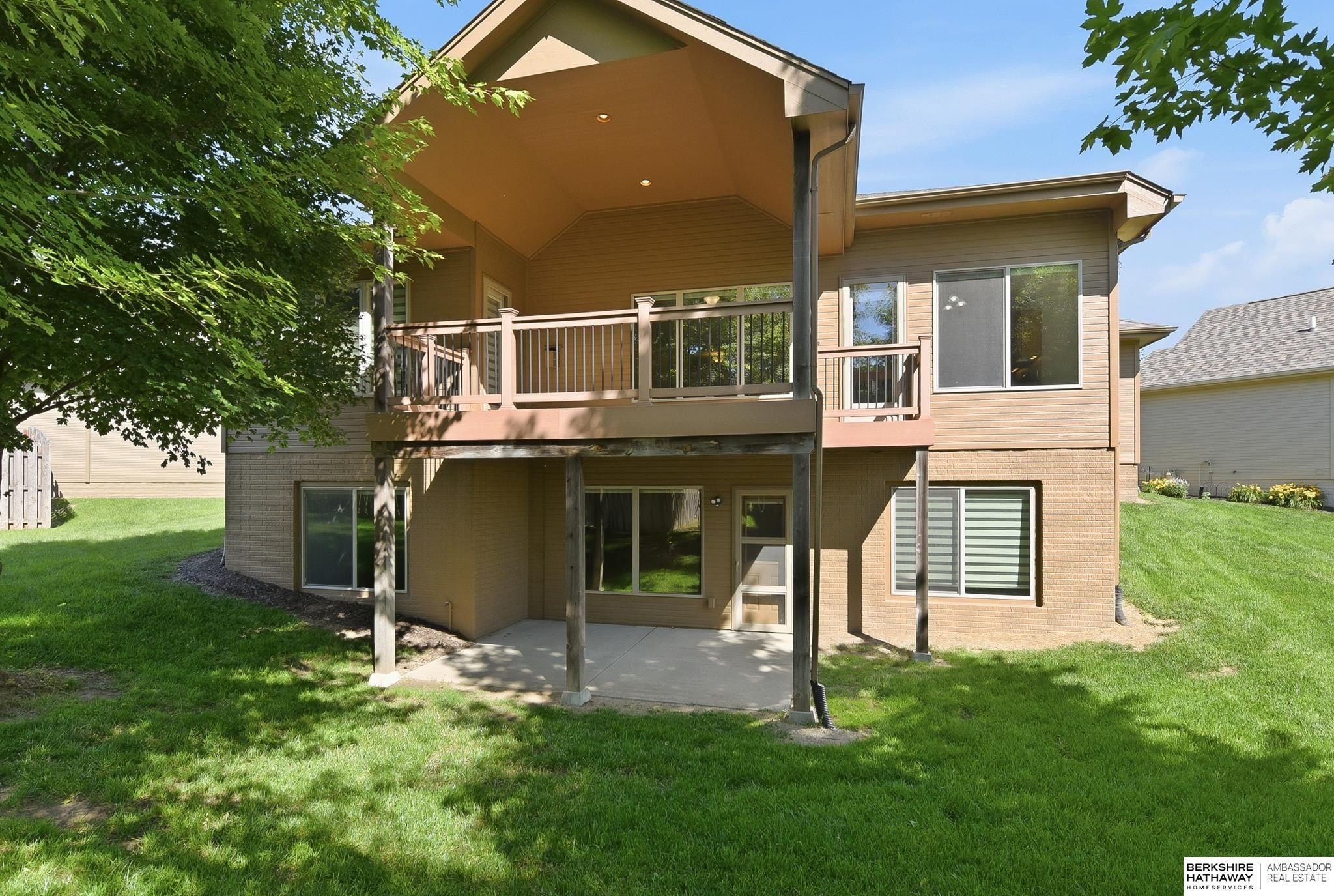 Single Family 4BR 3BA - 18407 Cuming Circle, Elkhorn, NE