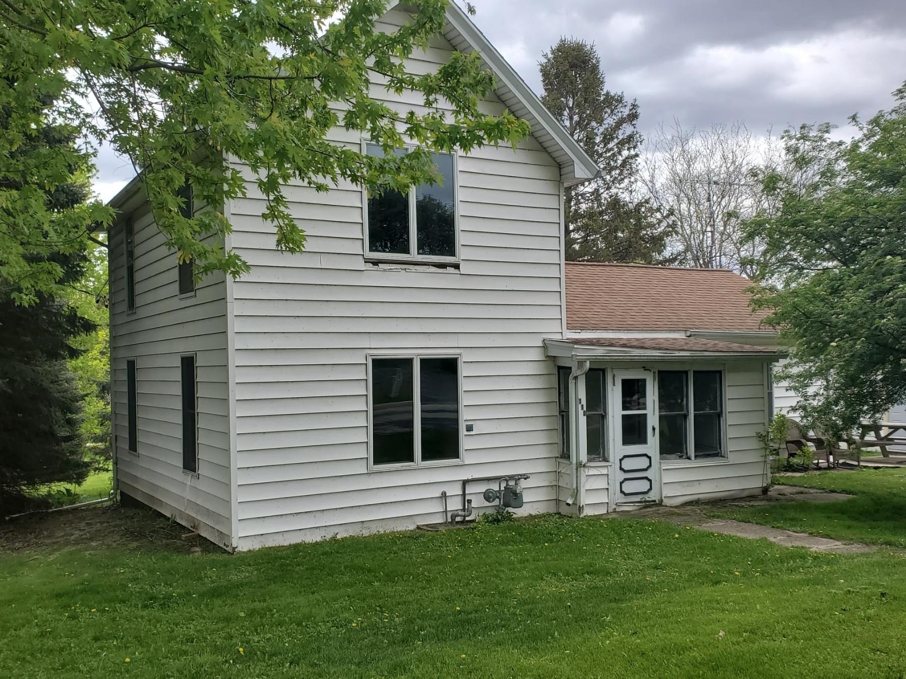 Single Family 3BR 1BA - 110 Forest Street, Fox Lake, WI