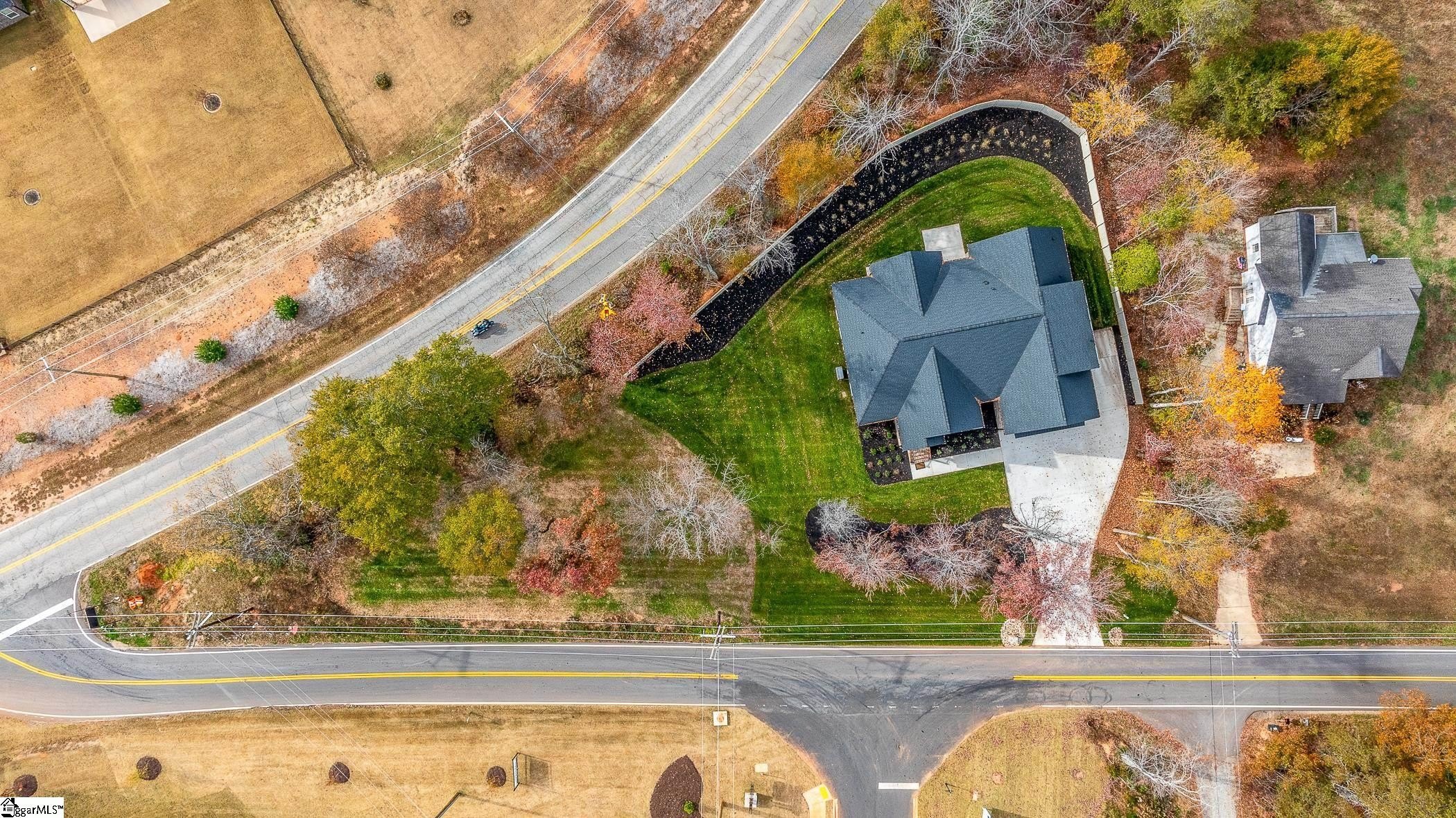 Single Family 4BR 4BA - 65 New Tilth Road, Taylors, SC
