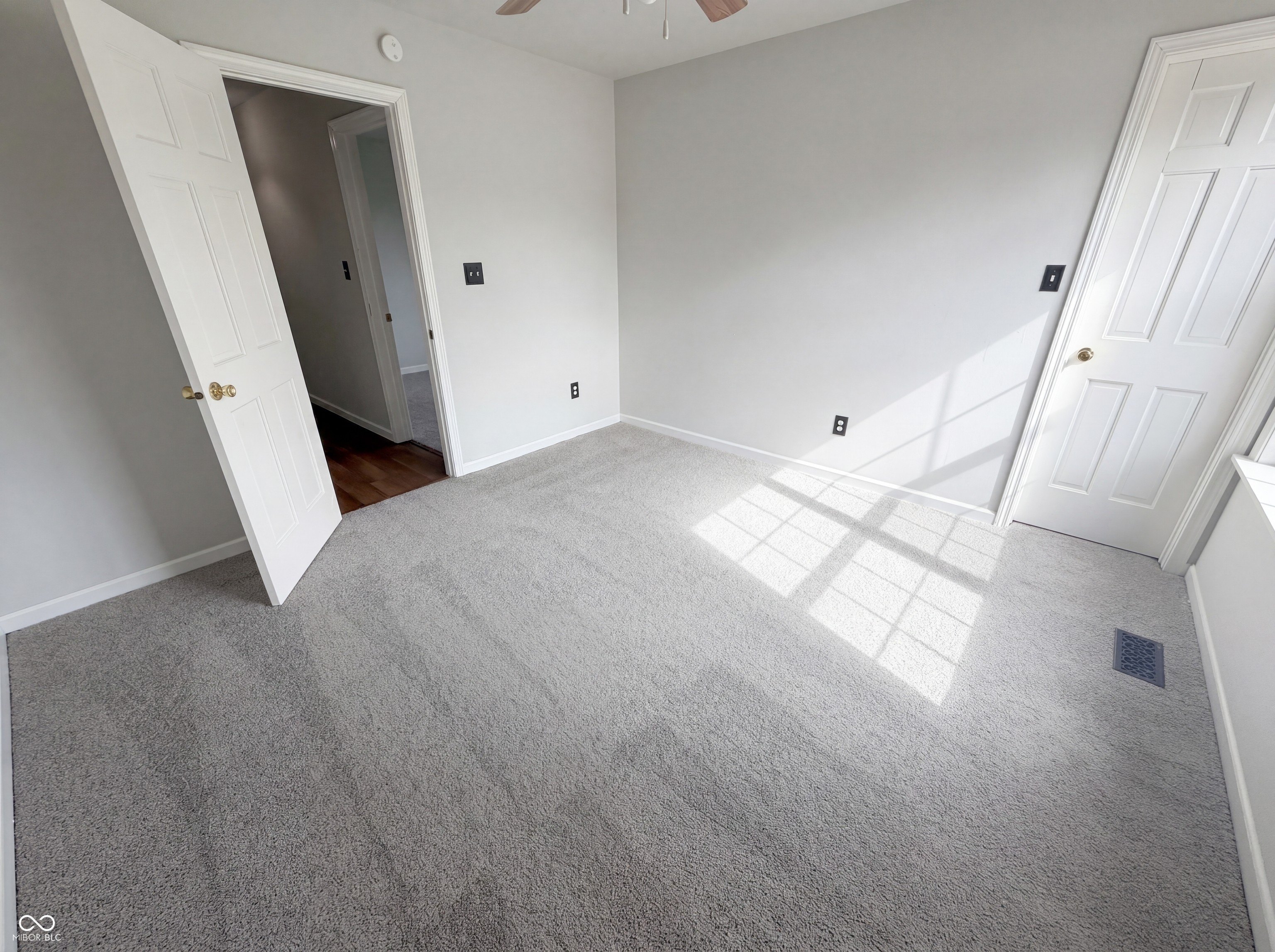 Single Family 4BR 3BA - 3646 Meadowlark Lane, Brownsburg, IN