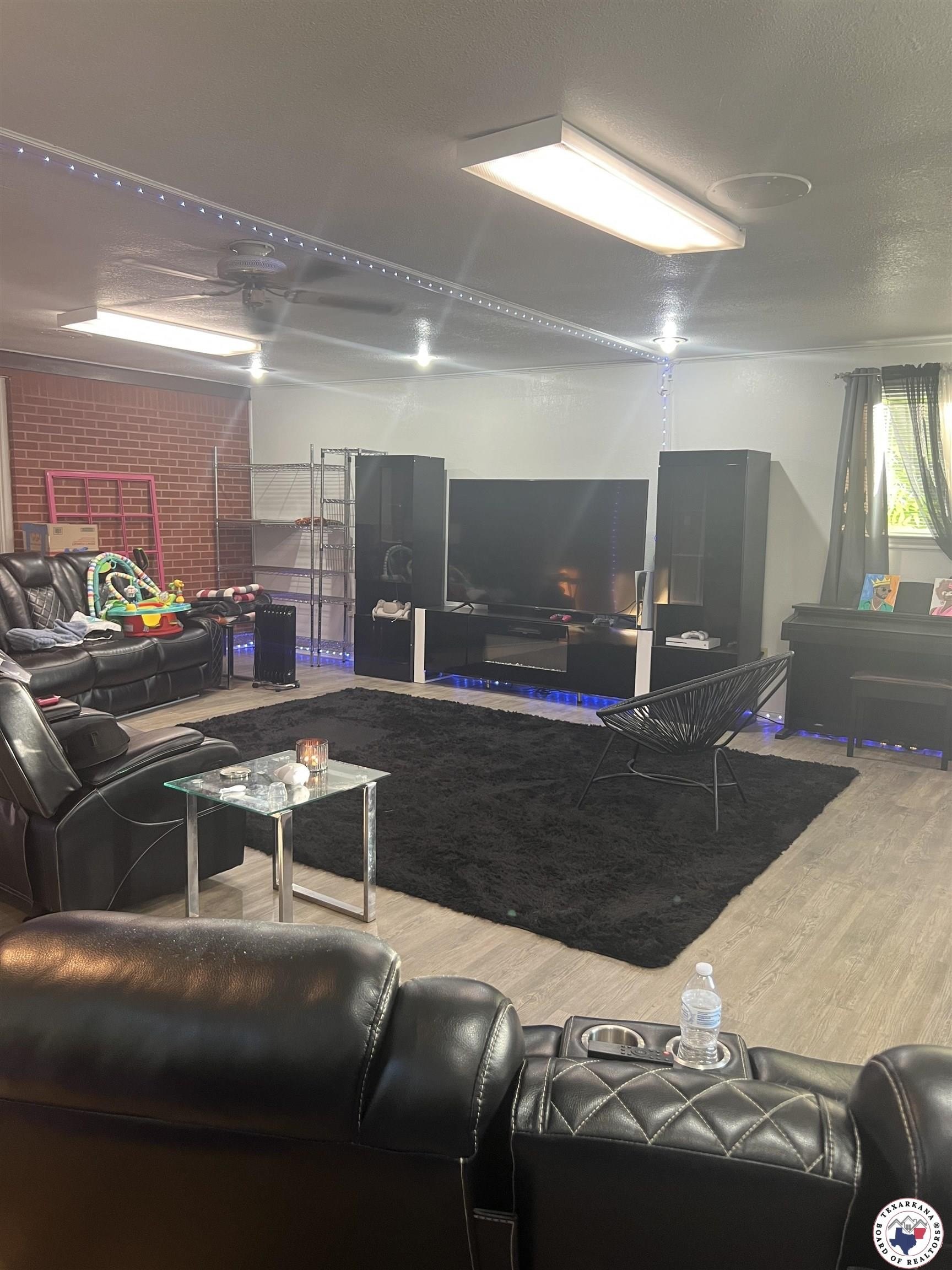 Single Family 3BR 2BA - 2808 W Main, Atlanta, TX