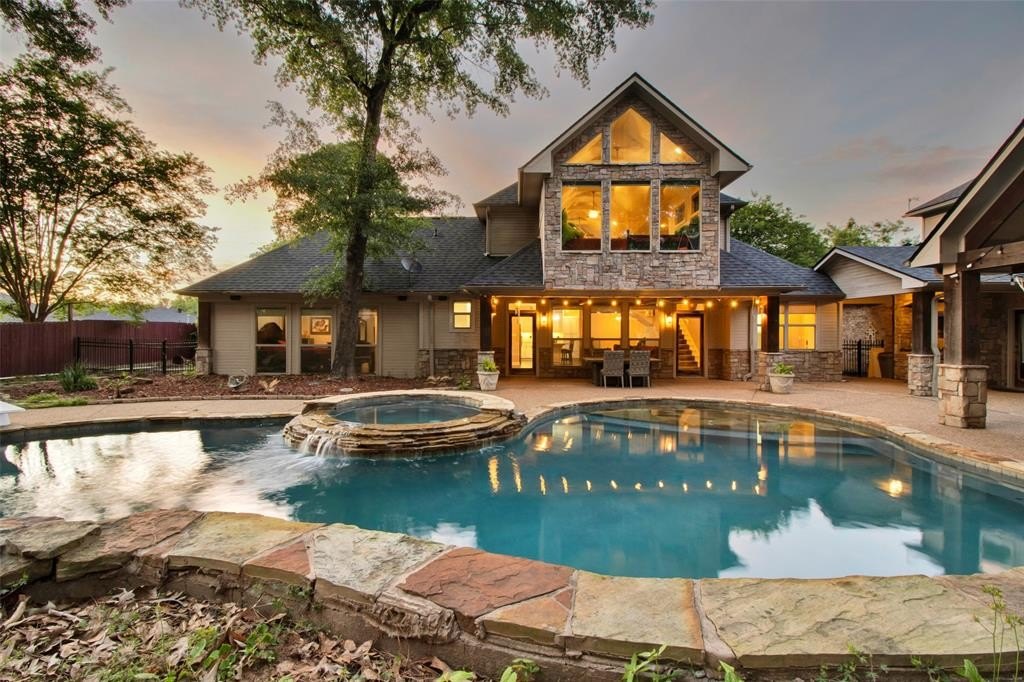 Single Family 7BR 5BA - 3815 Holly Ridge Drive, Longview, TX