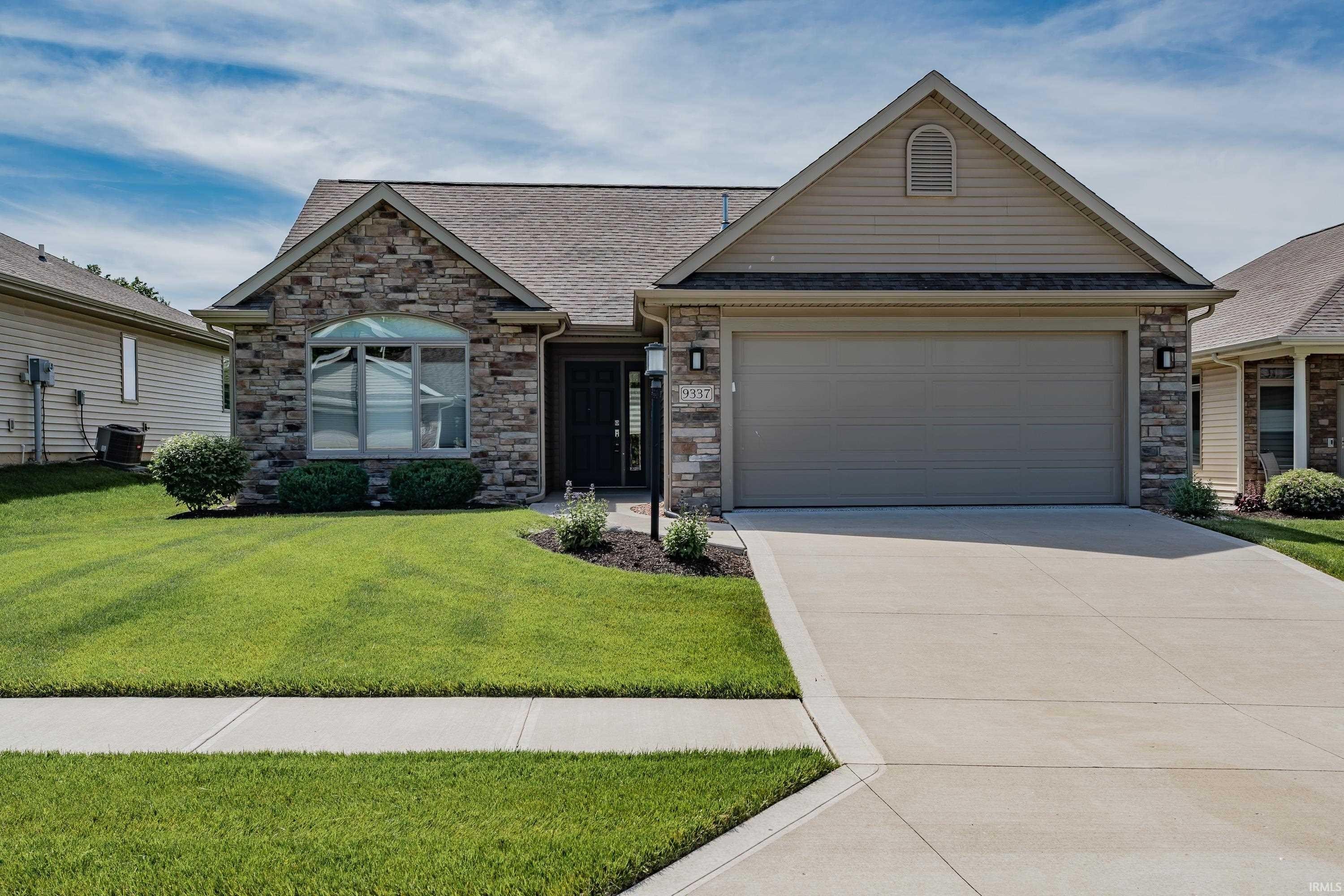 Condo 2BR 2BA - 9337 Colchester Terrace, Fort Wayne, IN