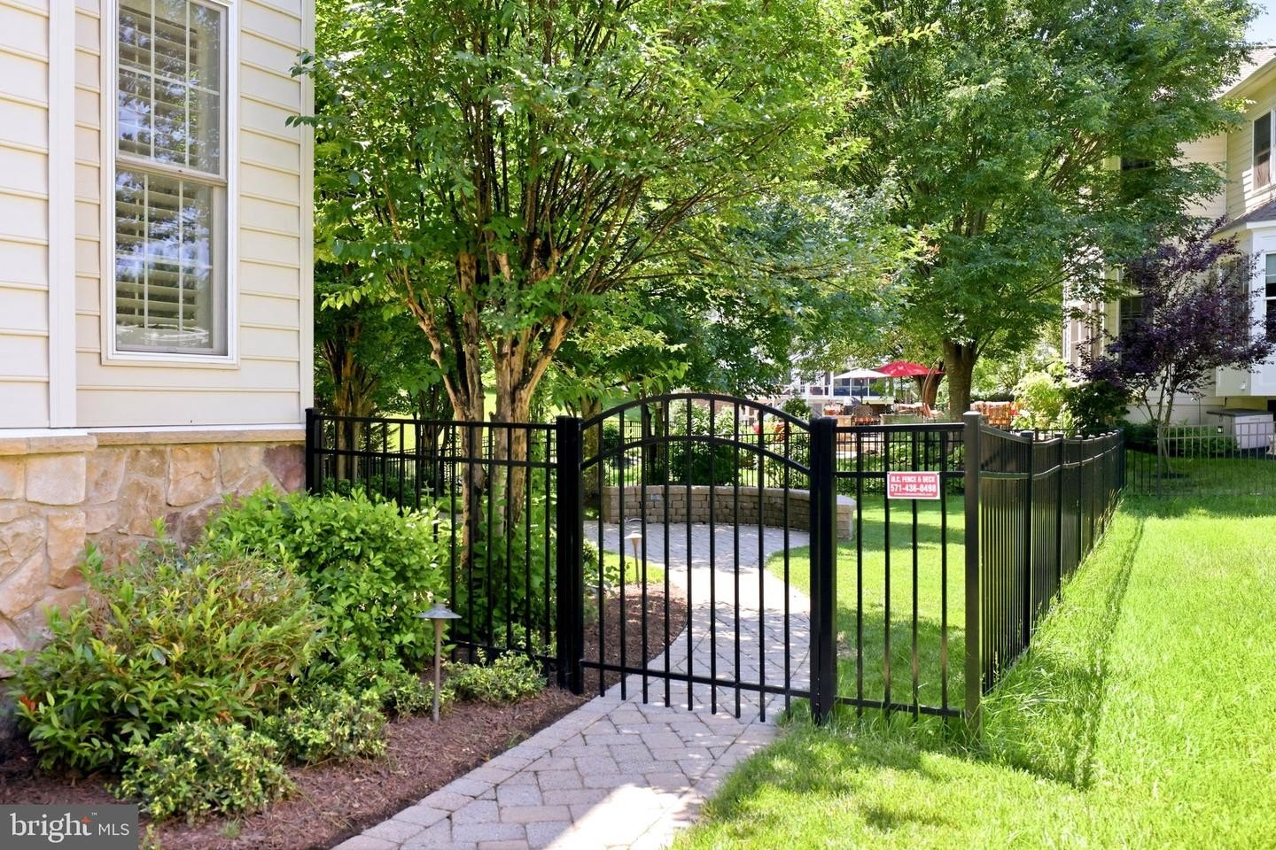 Single Family 6BR 6BA - 44205 RIVERPOINT DR, LEESBURG, VA