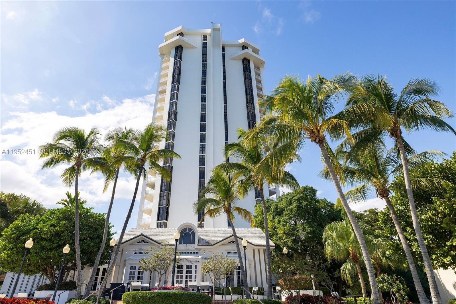 Condo 2BR 2BA - 4000 Towerside Ter, Miami, FL