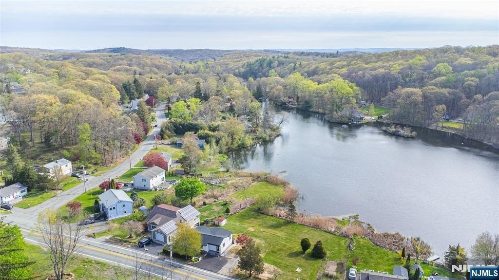 Single Family 3BR 2BA - 502 Otterhole Road, West Milford, NJ