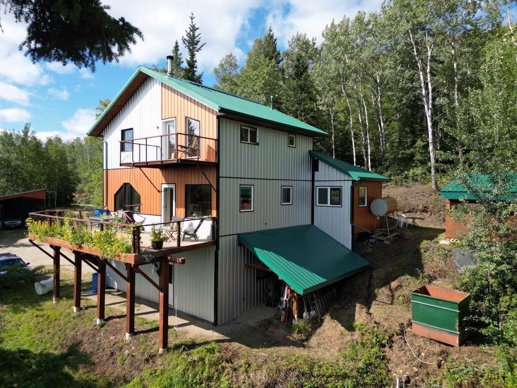 Single Family 4BR 2BA - 3655 KEYSTONE ROAD, Fairbanks, AK