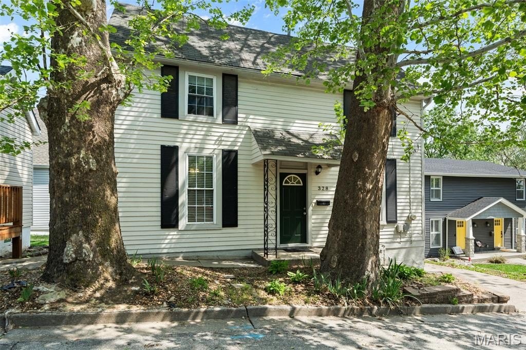 Single Family 2BR 1BA - 328 Franklin Street, St Charles, MO