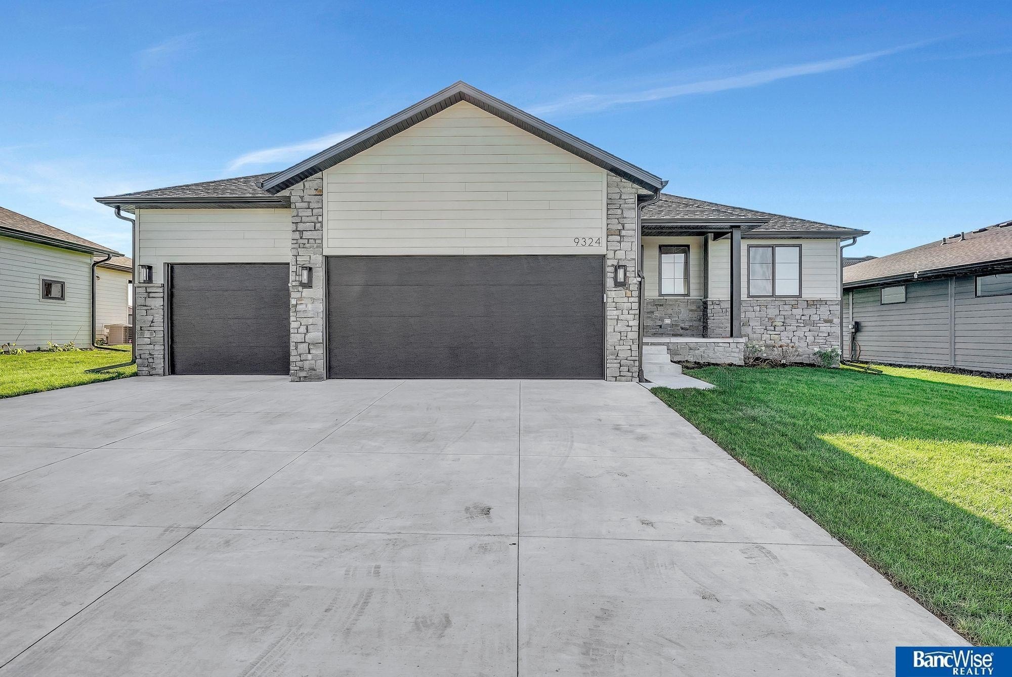 Single Family 5BR 3BA - 9324 S 86th Street, Lincoln, NE