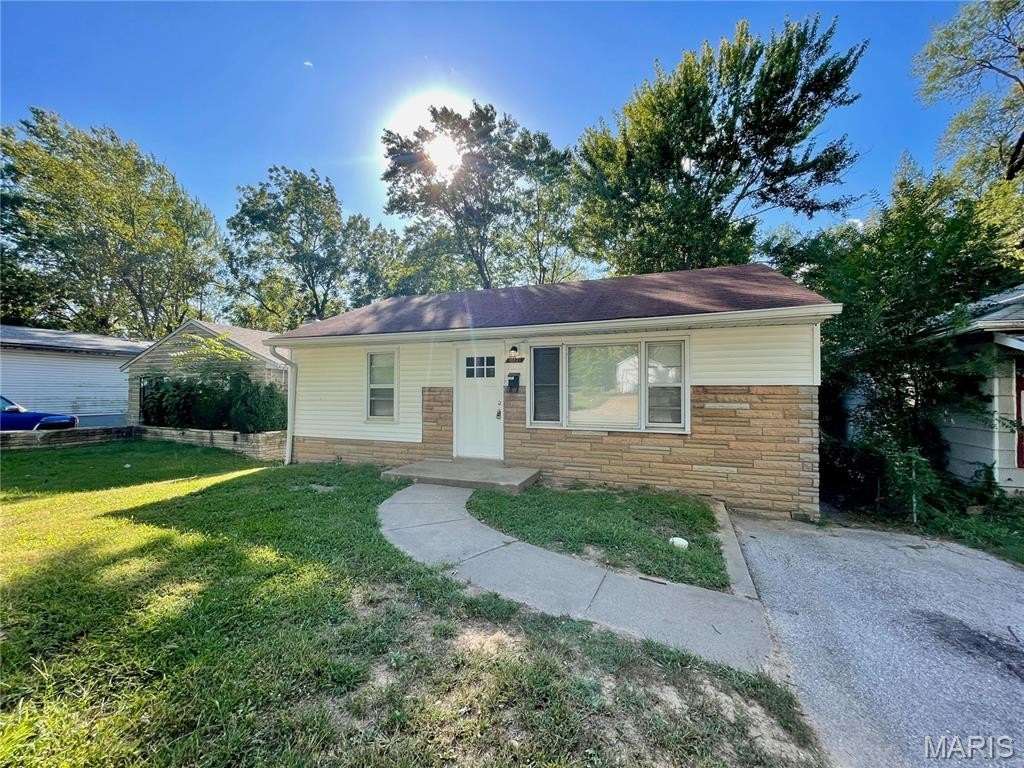 Single Family 2BR 1BA - 10121 Baron Drive, St Louis, MO
