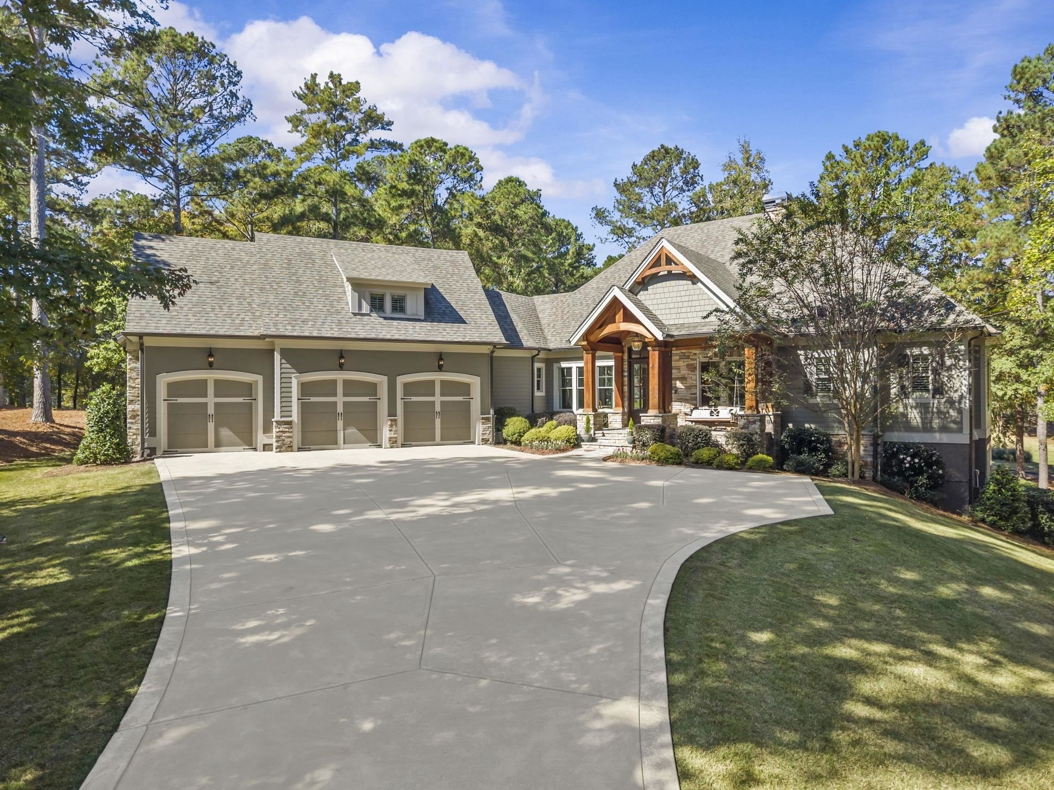 Single Family 5BR 6BA - 2631 PARROTTS POINTE ROAD, Greensboro, GA