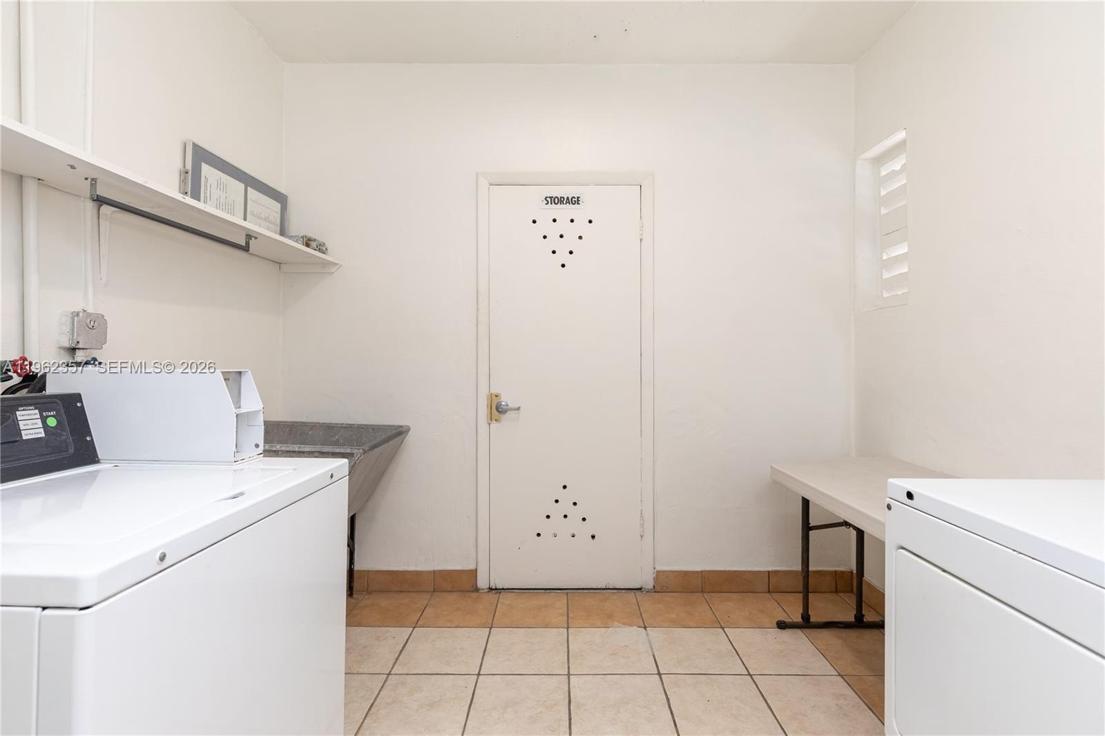Co-op 1BR 1BA - 3127 S Ocean Dr, Hallandale Beach, FL