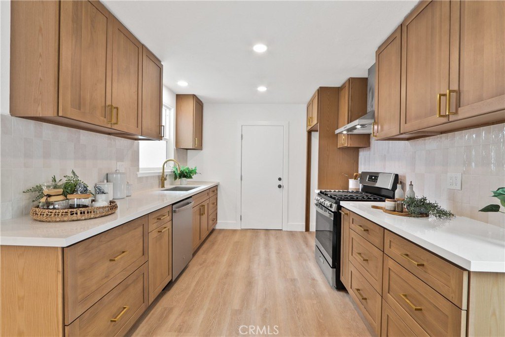 802 Bejay Pl  