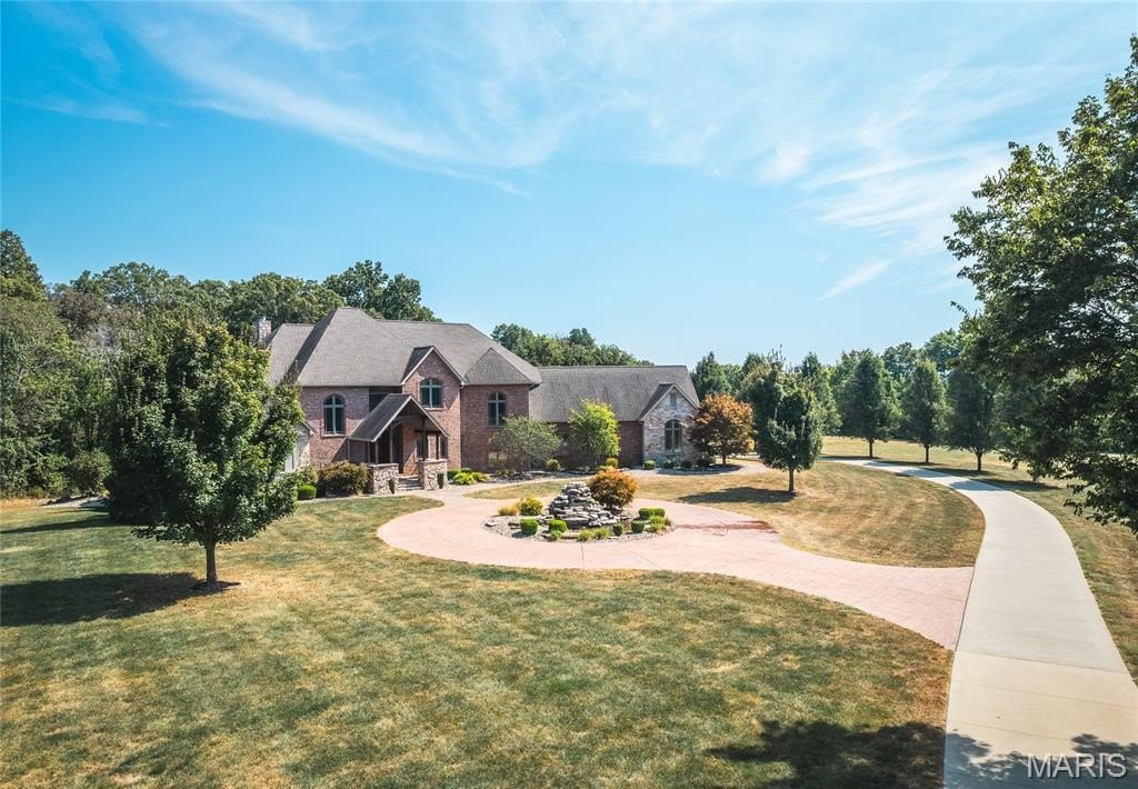 Single Family 5BR 7BA - 15964 Lageman Lane, Brighton, IL