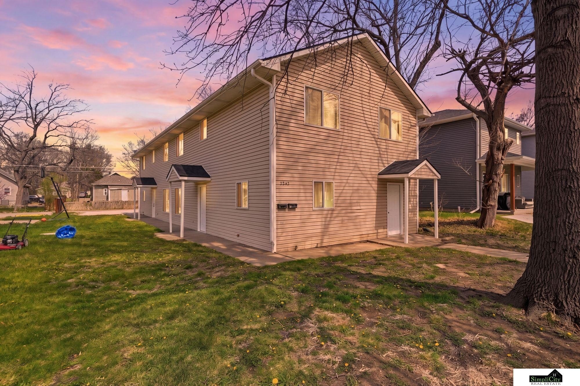 Duplex 8BR 2BA - 2242 Orchard Street, Lincoln, NE