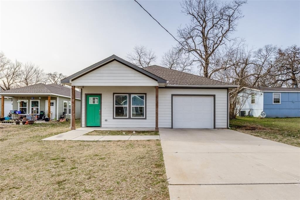 Single Family 3BR 2BA - 924 W Collins Street, Denison, TX