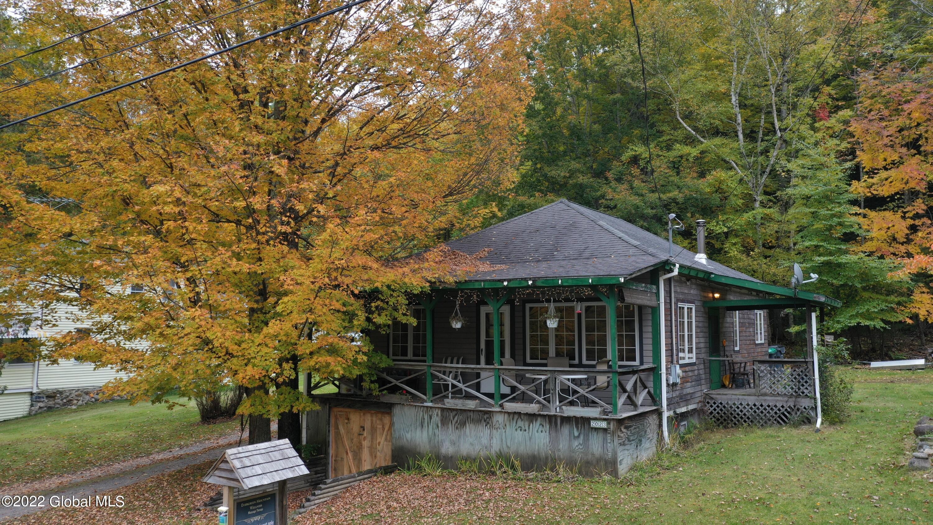 2023 Lands End Rd
