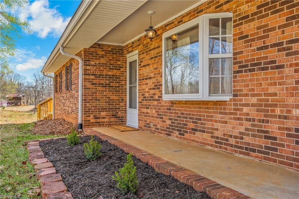 Single Family 3BR 2BA - 435 Seven Island Road, Danbury, NC