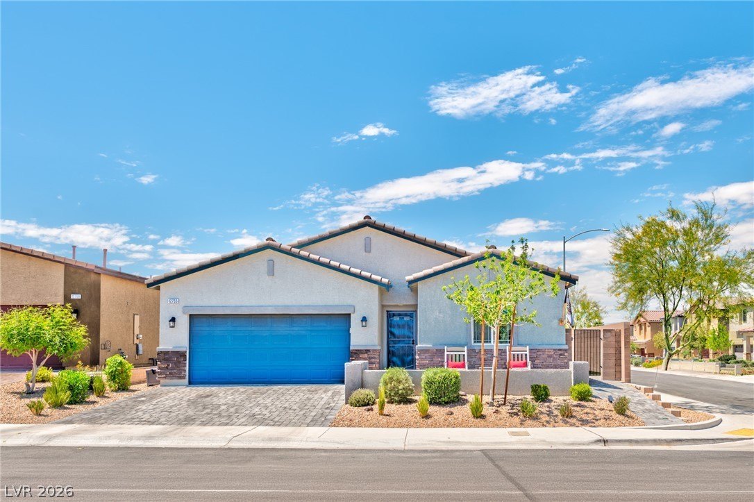 Single Family 4BR 2BA - 12755 Silver Satin Street, Henderson, NV
