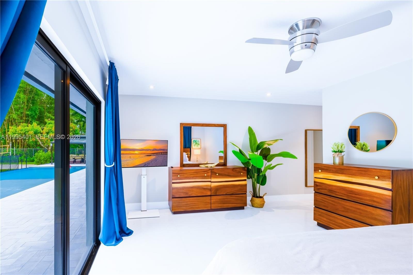 Single Family 4BR 3BA - 18840 SW 218th St, Miami, FL