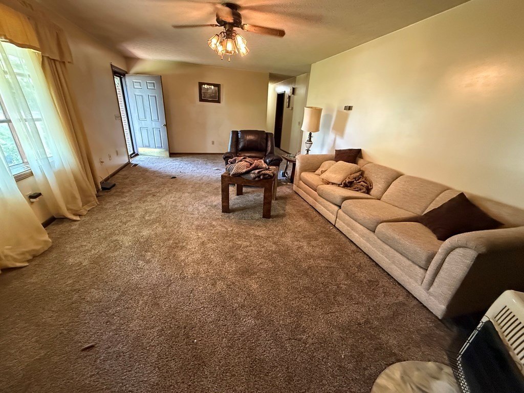 Single Family 3BR 3BA - 44 Flat Gap Drive, Flat Gap, KY
