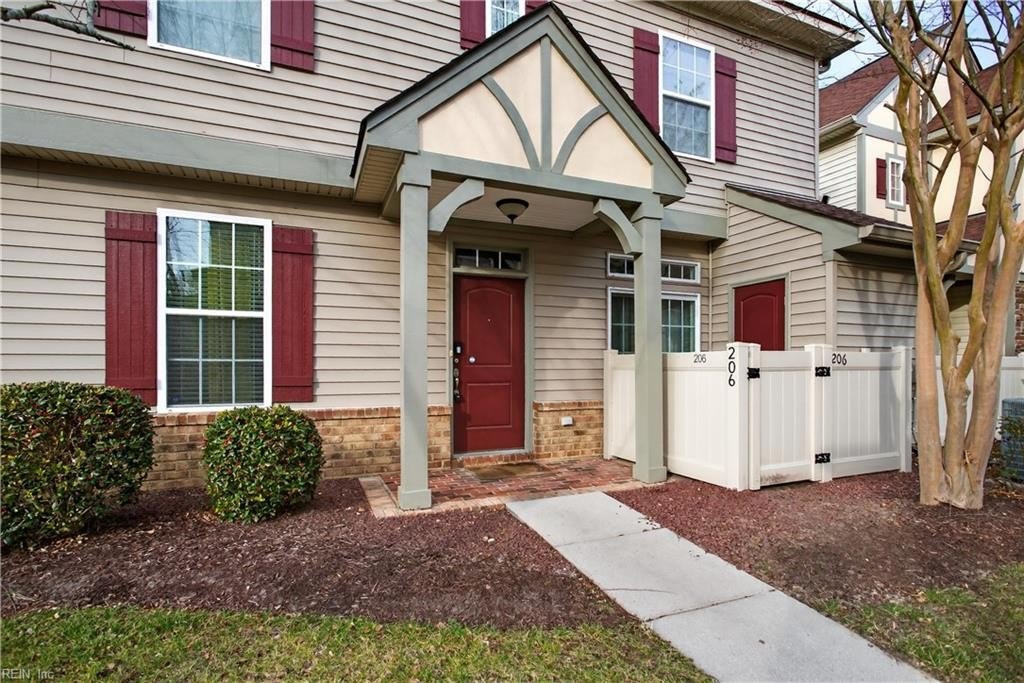 206 Blue Heron Trl  