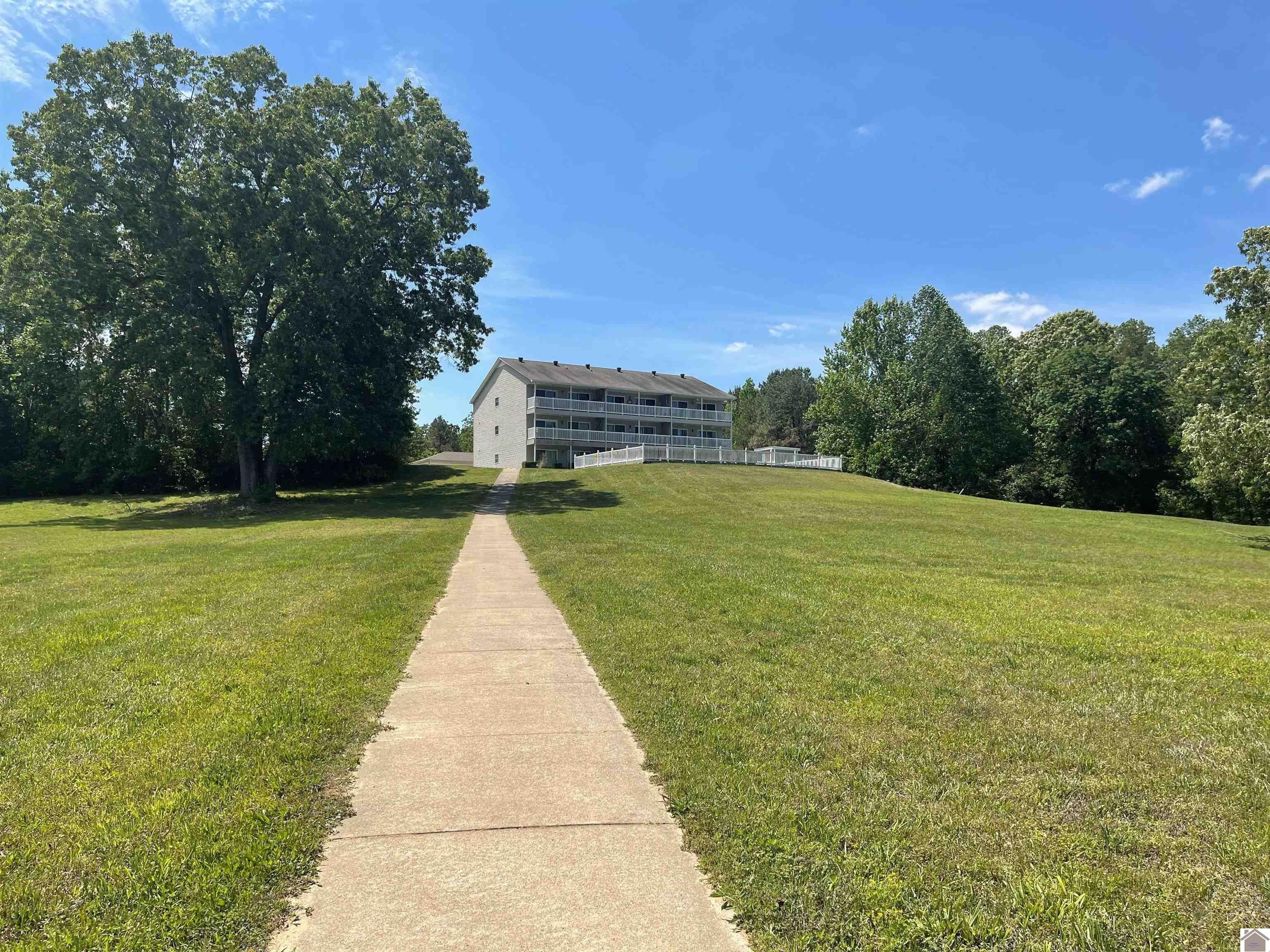 Condo 2BR 2BA - 88 Deer Lake Lane, Unit 2, Murray, KY
