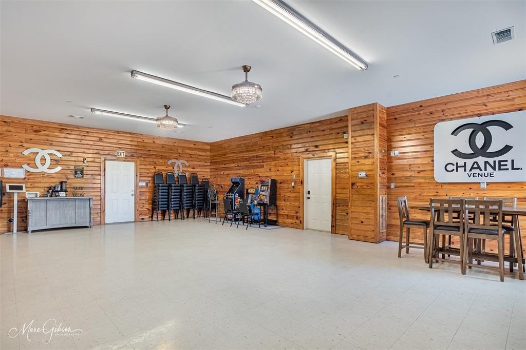 Single Family 6BR 5BA - 5000 Highway 71, Shreveport, LA