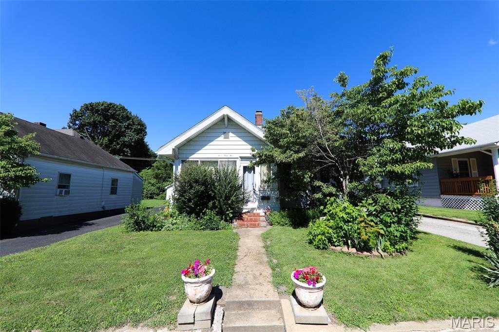 Single Family 3BR 2BA - 345 N Aurora Street, Collinsville, IL