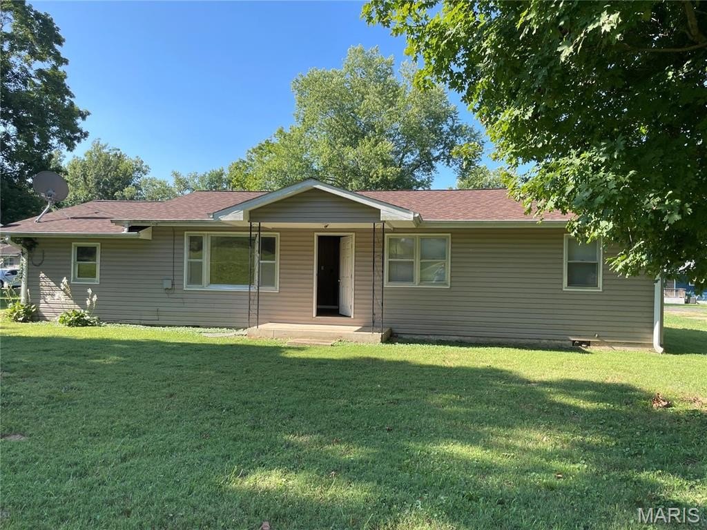Single Family 3BR 1BA - 508 Big Ben Blvd, Piedmont, MO