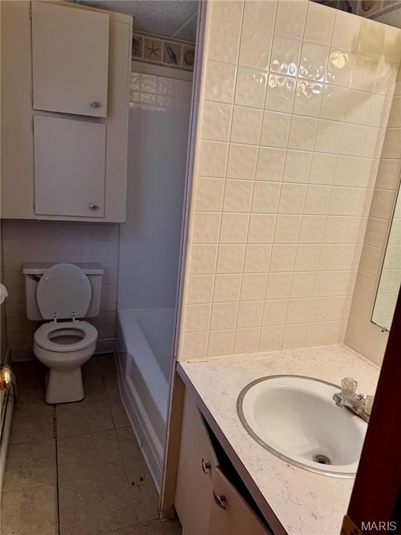 Single Family 1BR 1BA - 502 W Bond Avenue, Patoka, IL