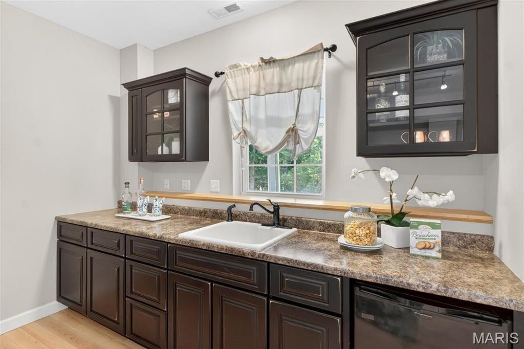 Single Family 5BR 5BA - 477 Winding Woods Drive, Troy, MO