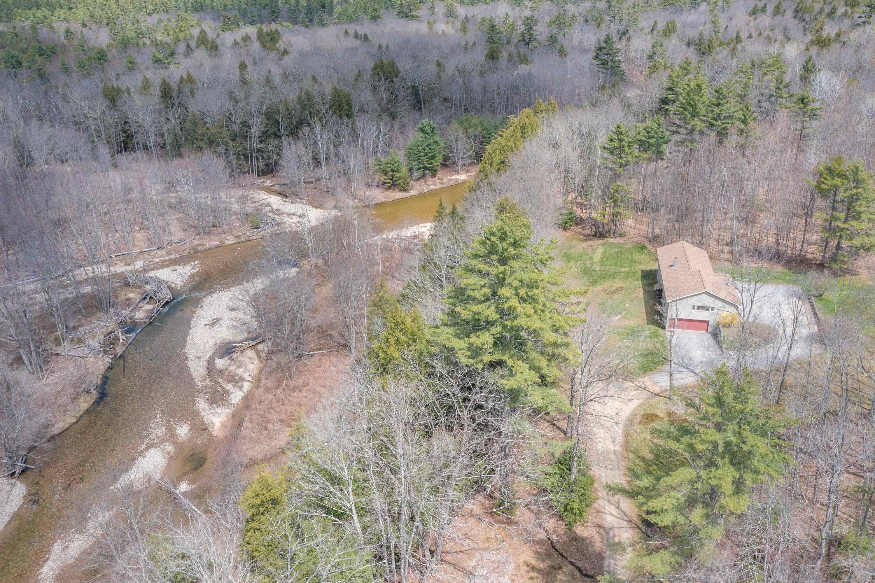Single Family 4BR 4BA - 14 Lloyd Street, Campton, NH