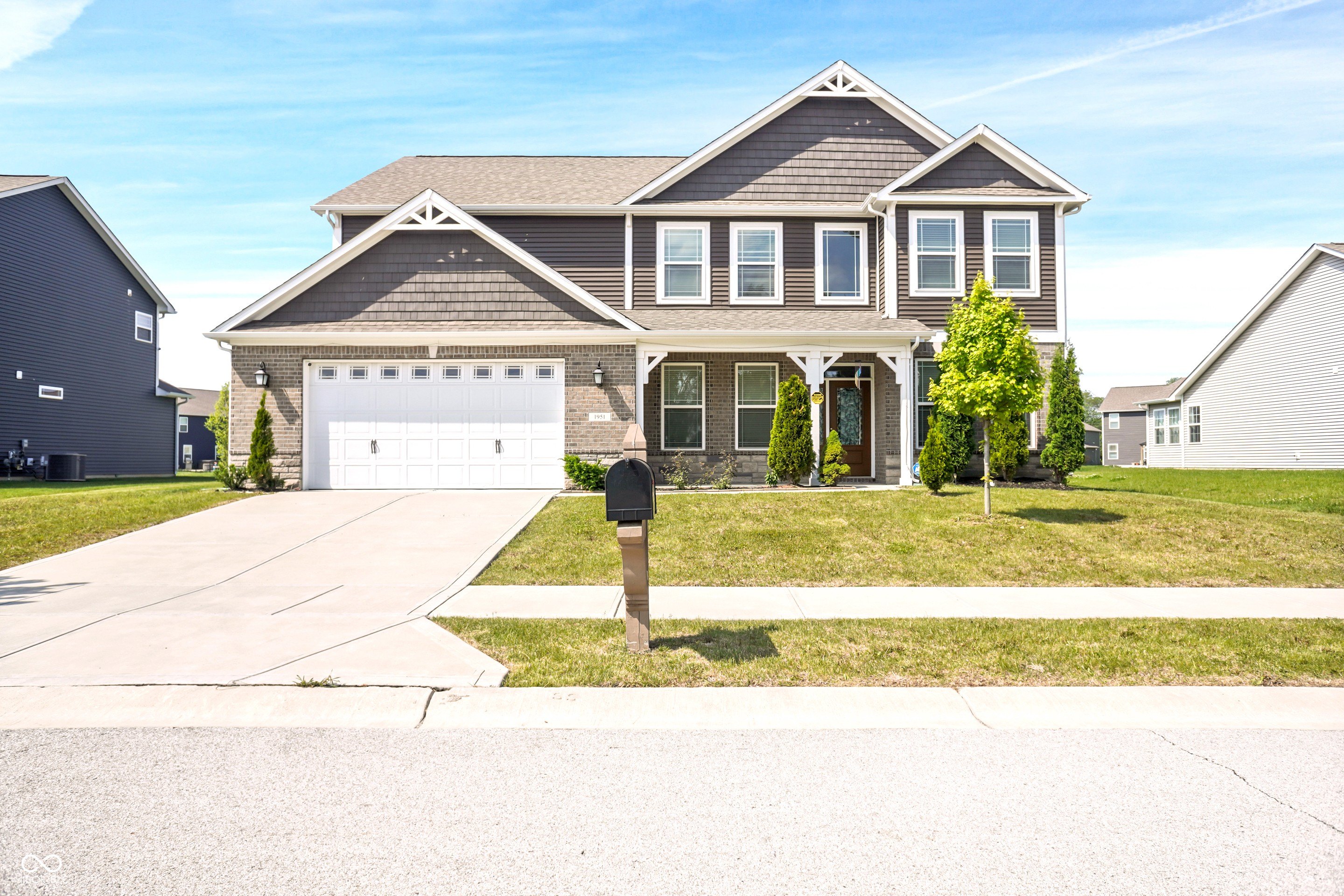 Single Family 5BR 3BA - 1951 Cobbett Drive, Avon, IN