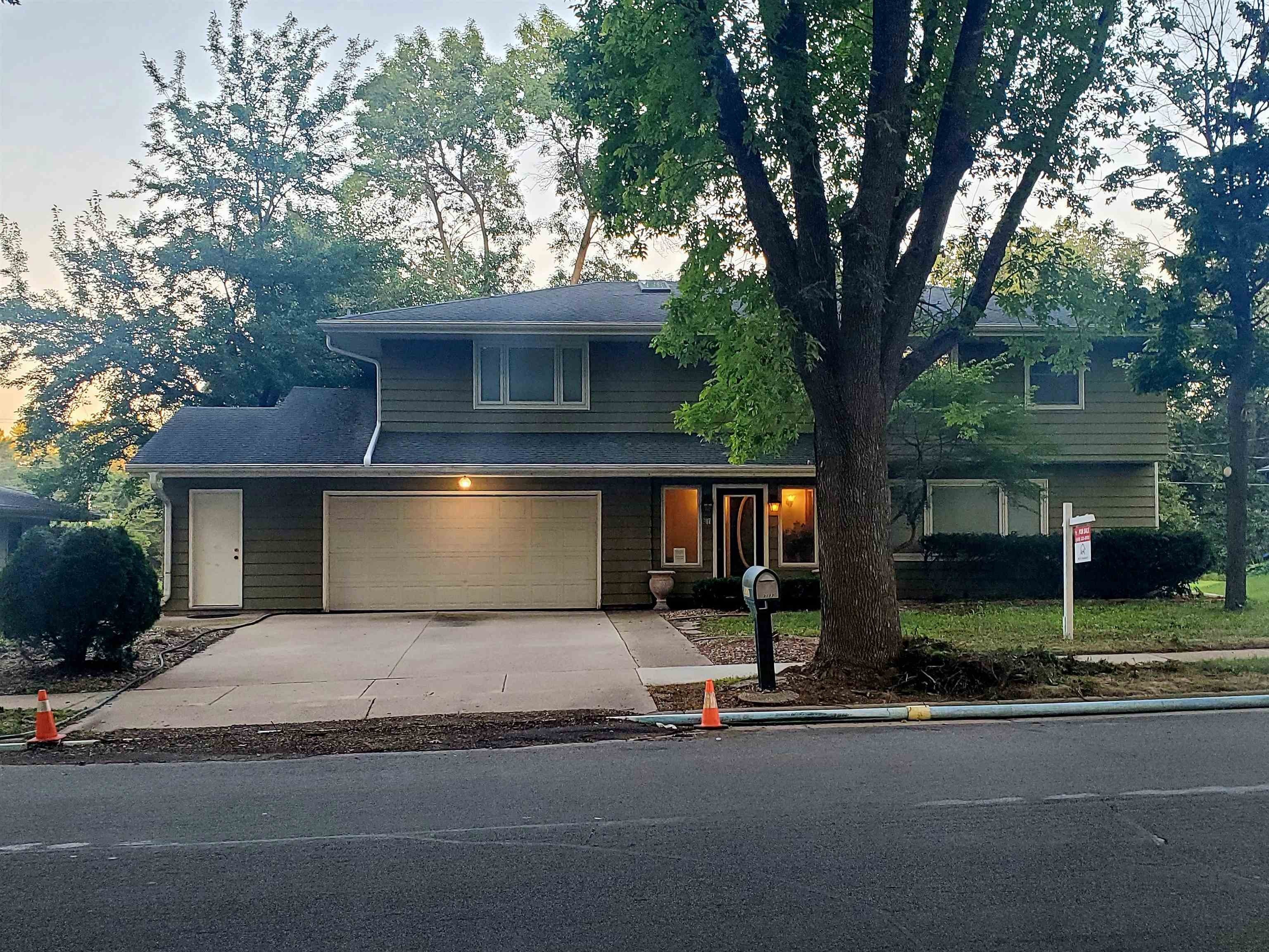 Single Family 5BR 4BA - 3117 Todd Drive, Madison, WI
